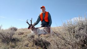guided pronghorn antelope hunts wyoming outfitters